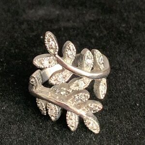 Silver Tone Leaf Ring size 5